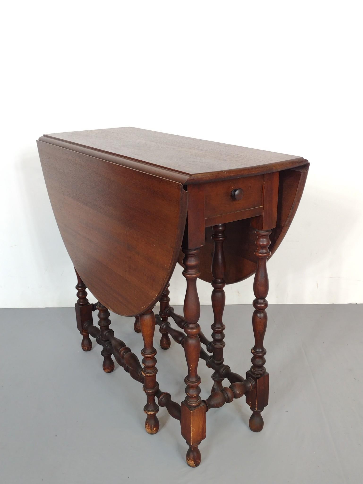 Gate Leg Drop Side Table (1 of 7)