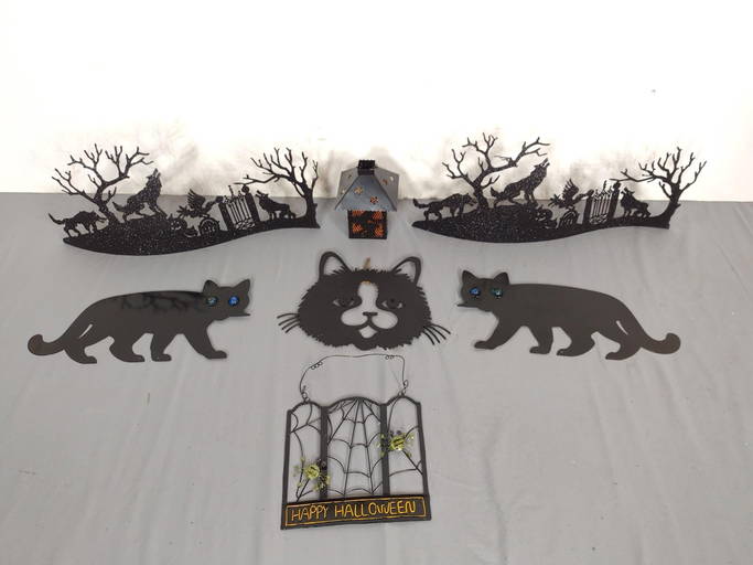7 Metal Halloween Decorations
