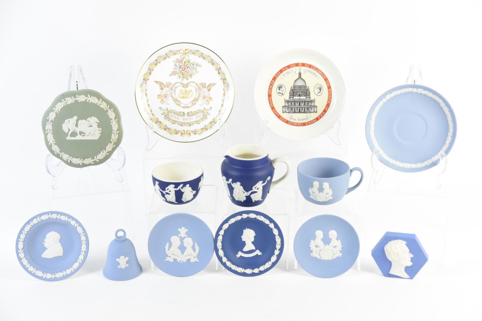 13 Pcs Wedgwood and Jasper Ware incl Lincoln (1 of 20)