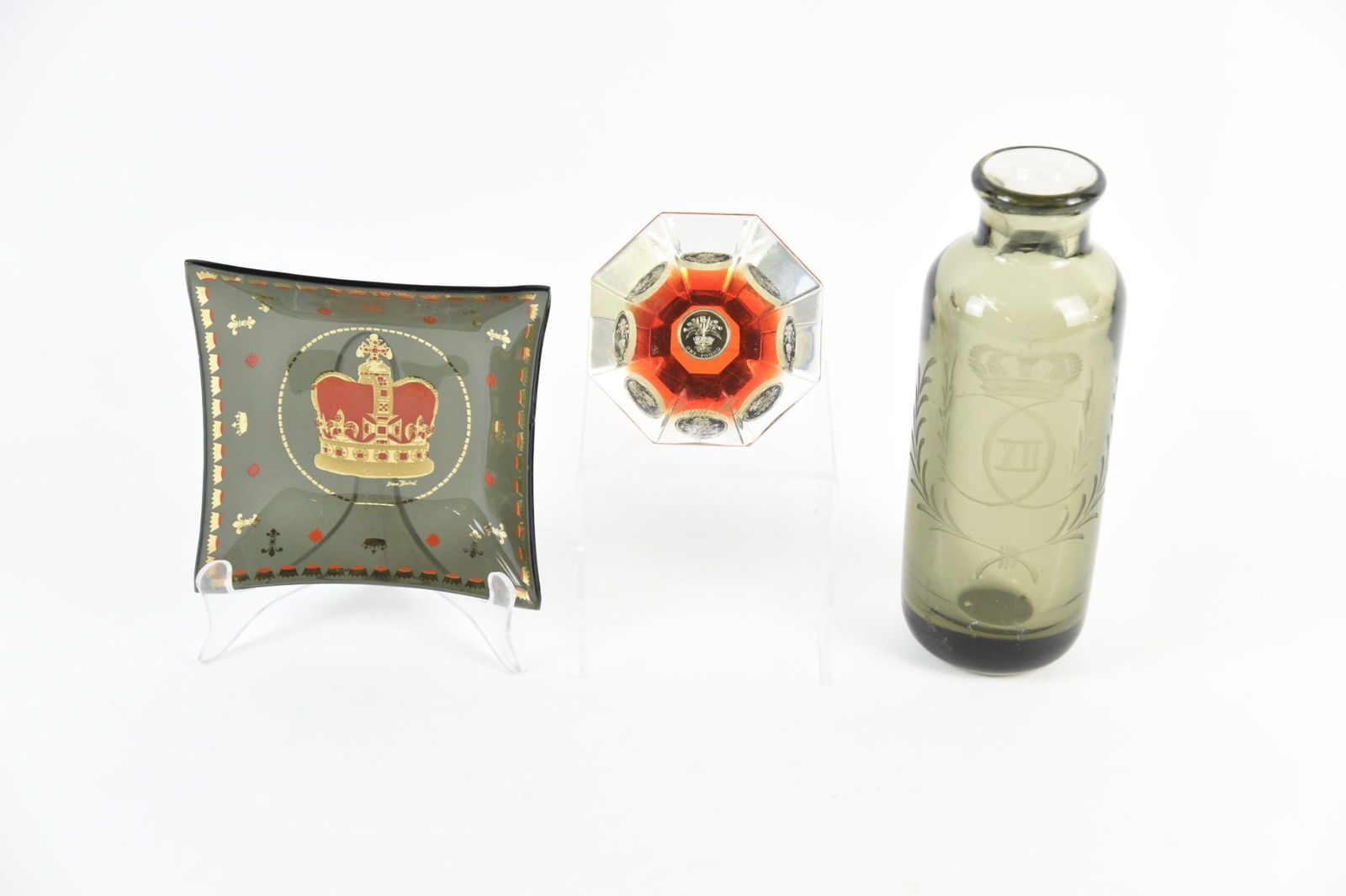 3 Royal Commemoratives incl Glass Bottle Vase (1 of 6)