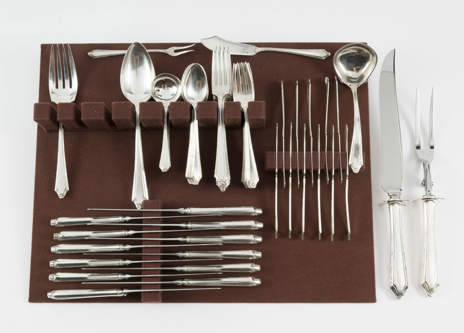 78 Pcs Towle Sterling Silver Flatware (1 of 9)
