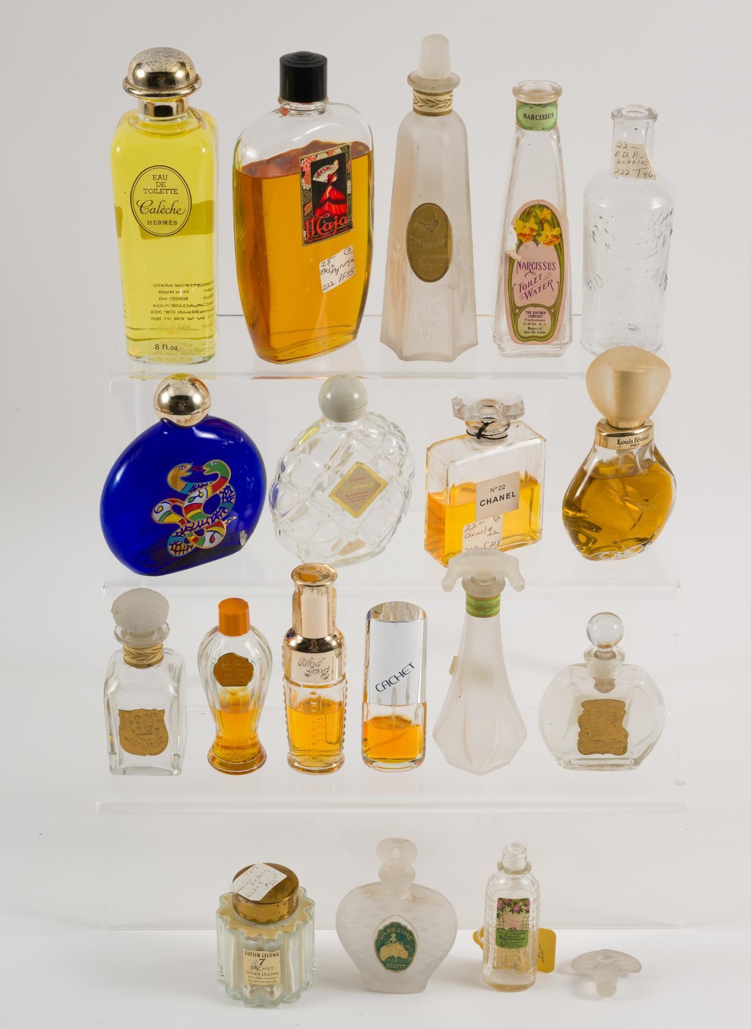18 Vintage Perfume Bottles incl Hermes (1 of 3)