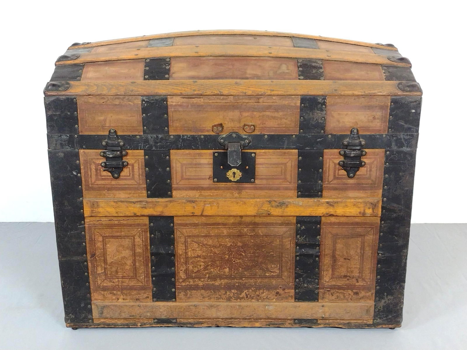 Barrel Top Trunk (1 of 6)