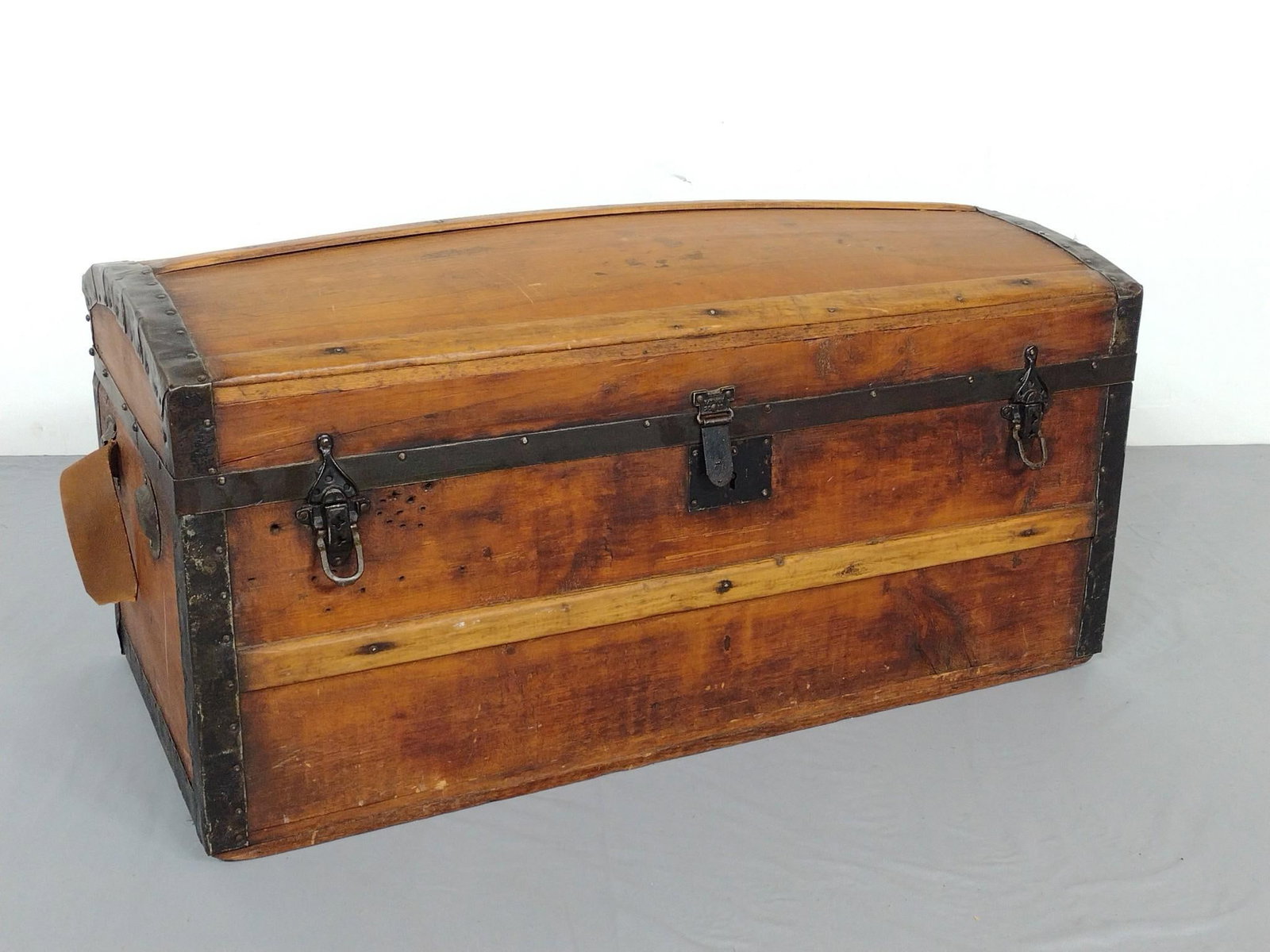 Barrel Top Chest: 32" wide X 16" deep X 15" high. Side handles broken and missing. MG.