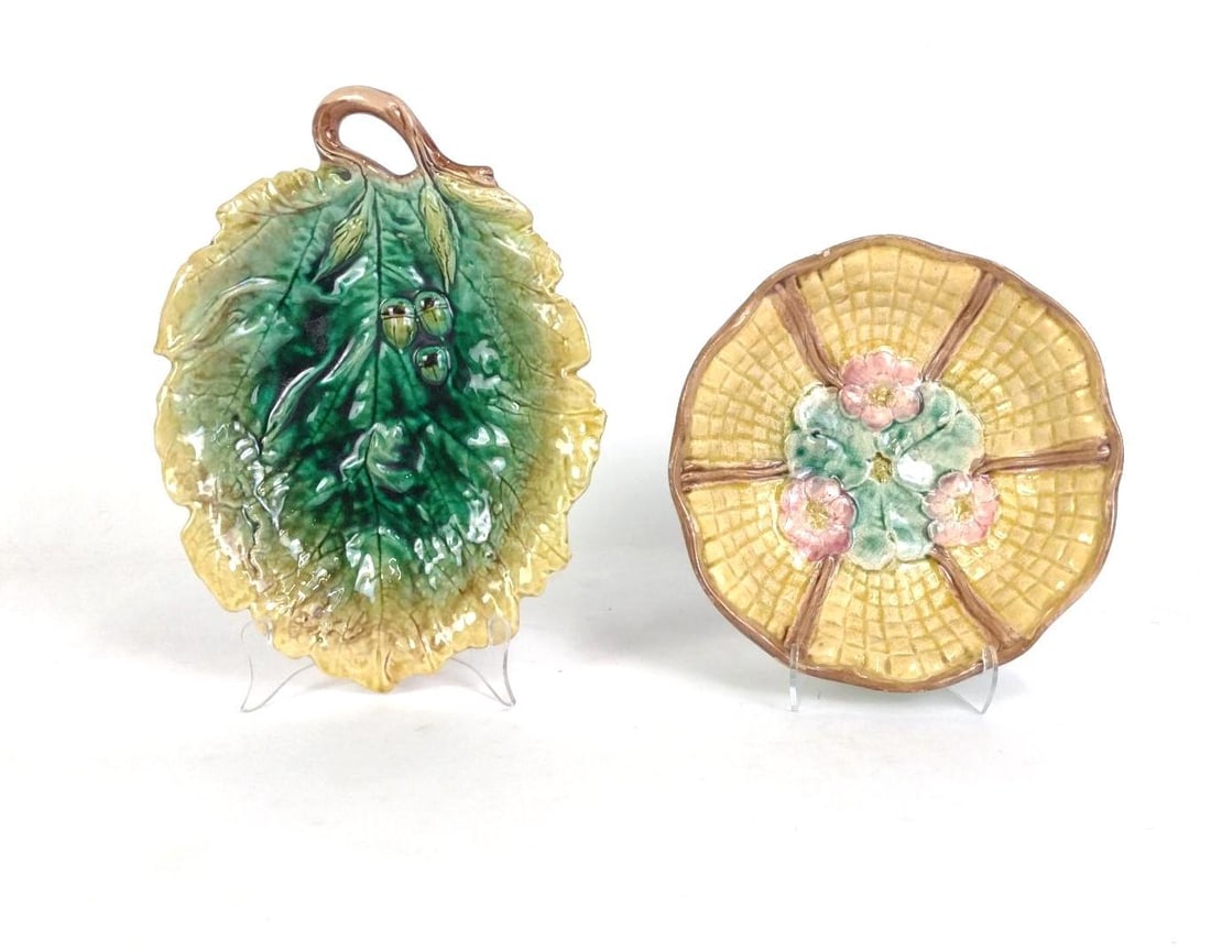 2 Majolica Bowls incl Leaf (1 of 5)