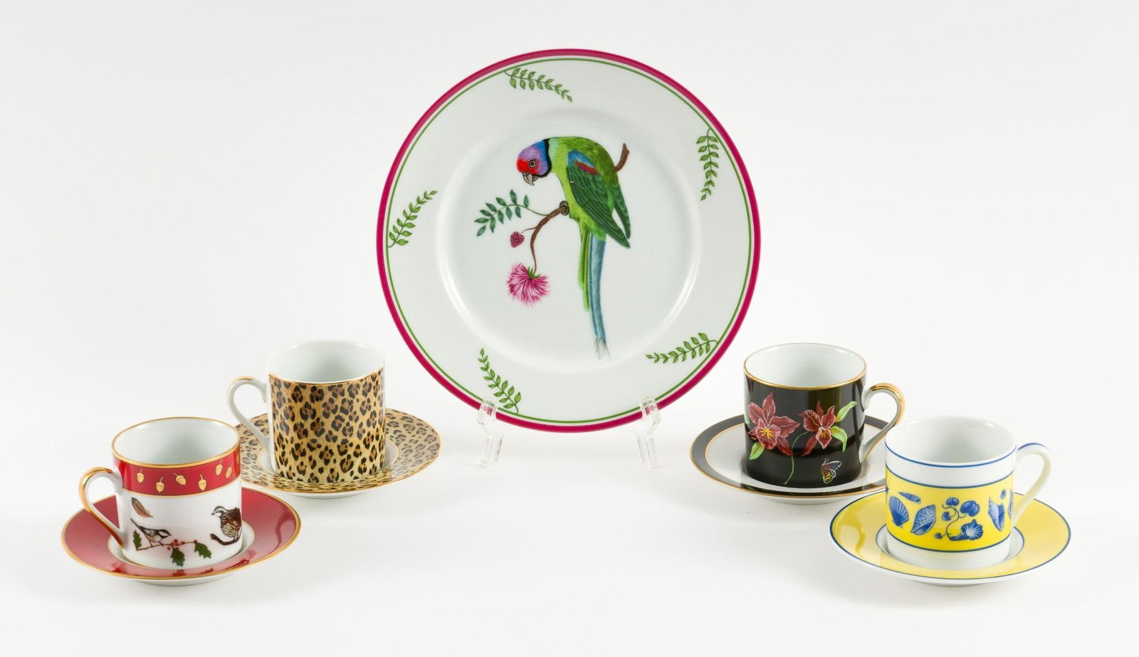 4 Lynn Chase Cups w/ Saucers and Bread & Butter Plate (1 of 20)