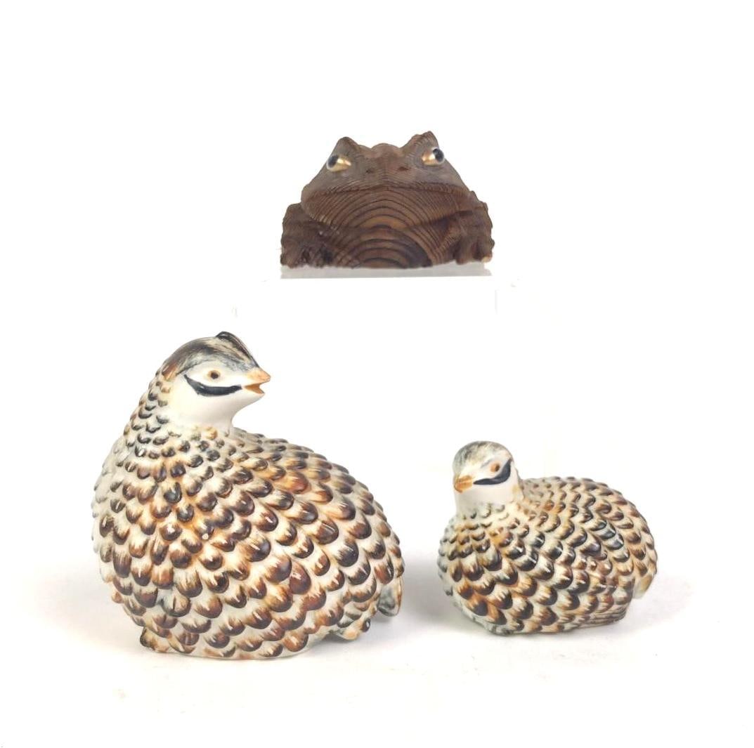 3 Figurines Incl Japanese Toad (1 of 5)