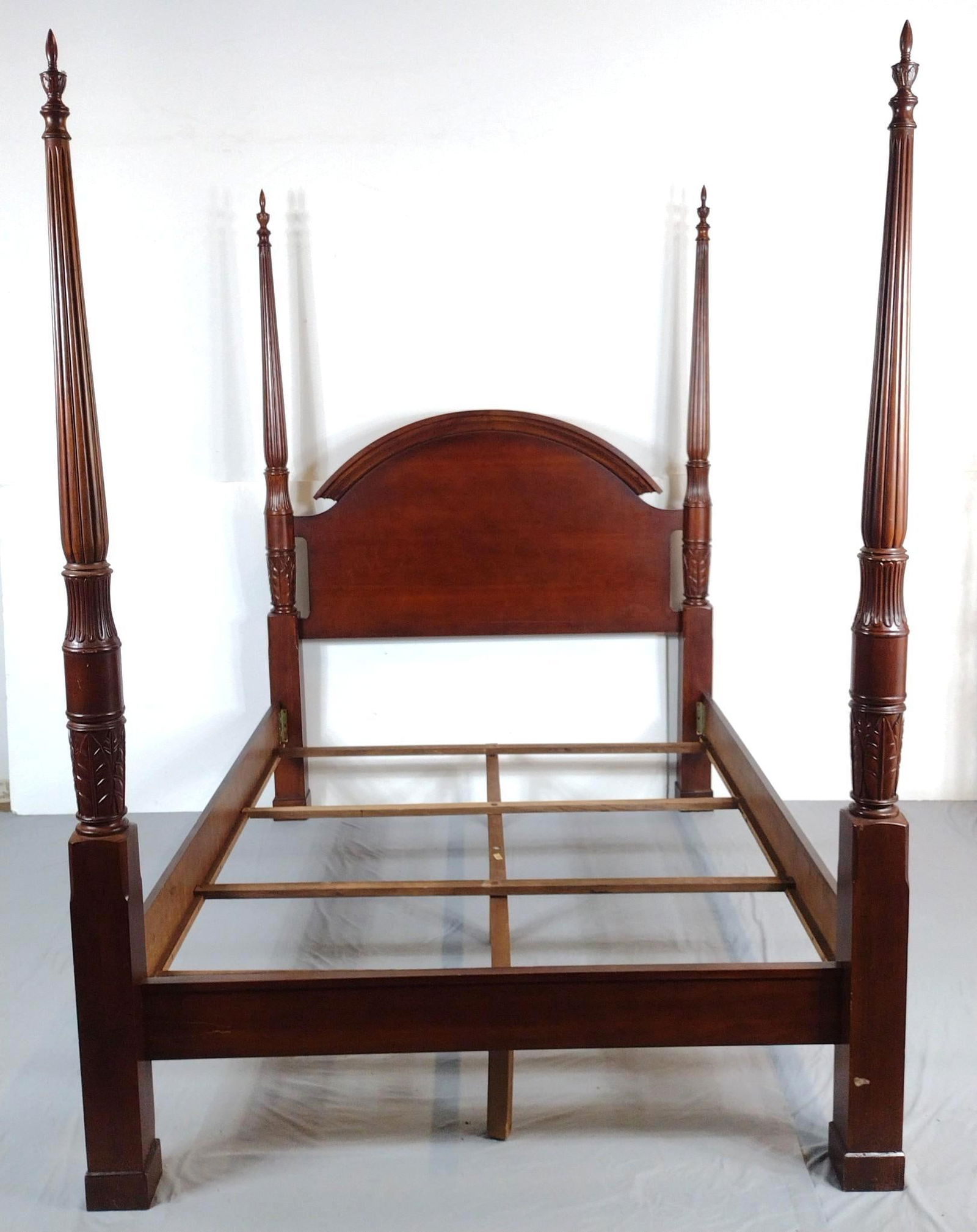 Queen Size Four Post Bed (1 of 6)