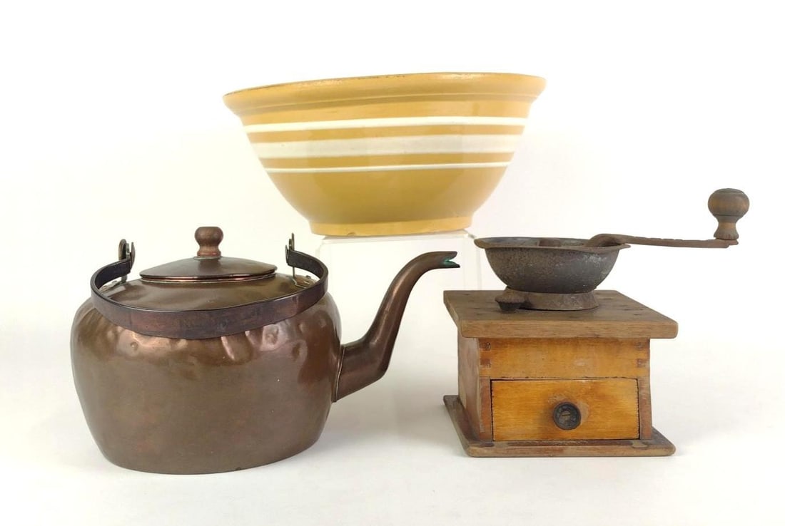 3 Pcs Kitchenalia incl Copper Kettle and Banded Bowl (1 of 7)