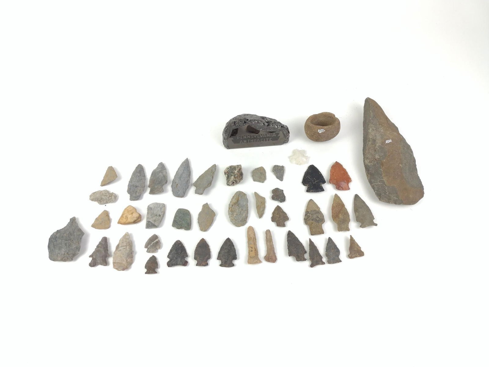 Grouping of Woodland Point Arrowheads & PA Anthracite Plaque (1 of 5)
