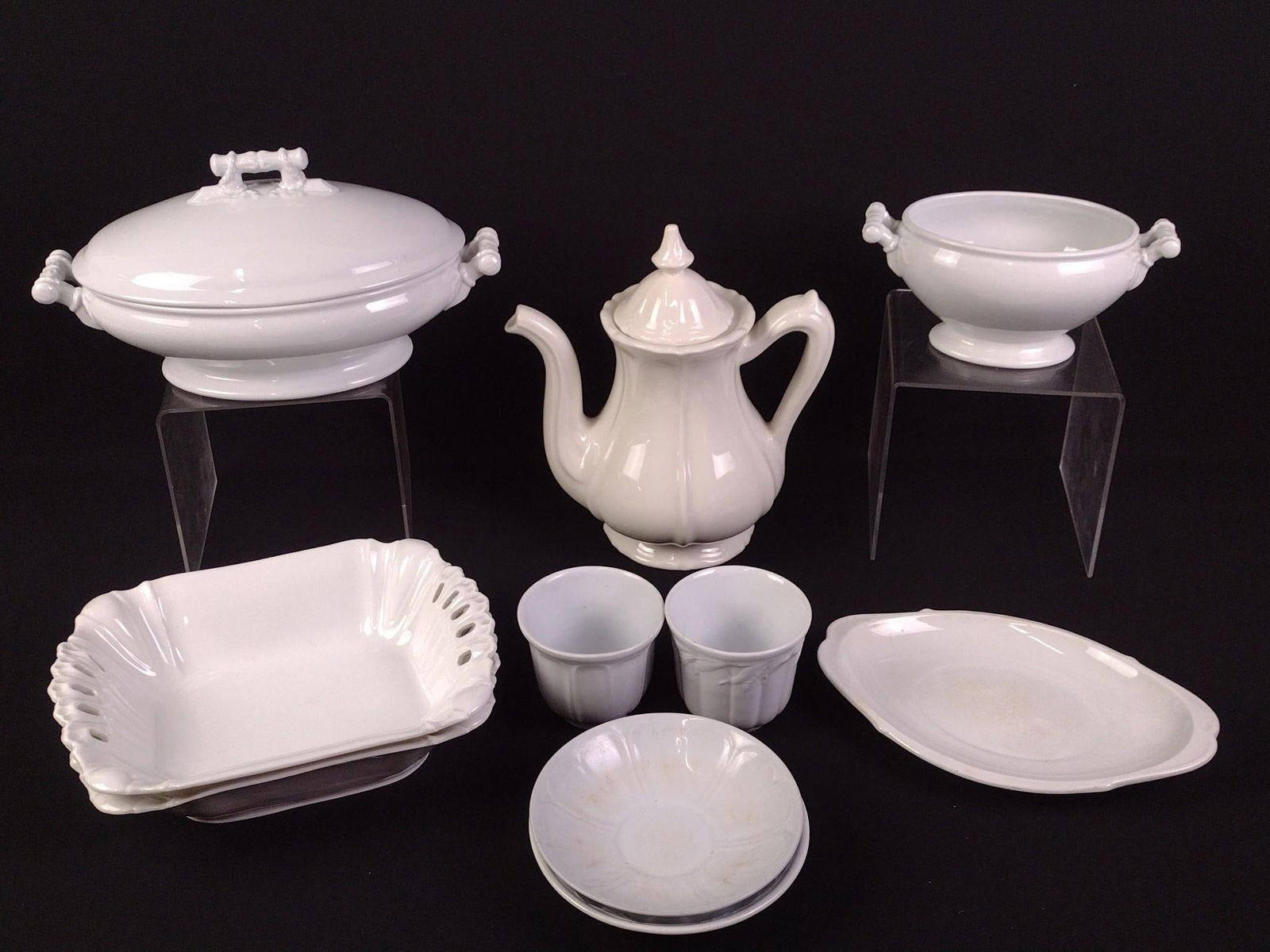 10 Pcs White Ironstone (1 of 10)