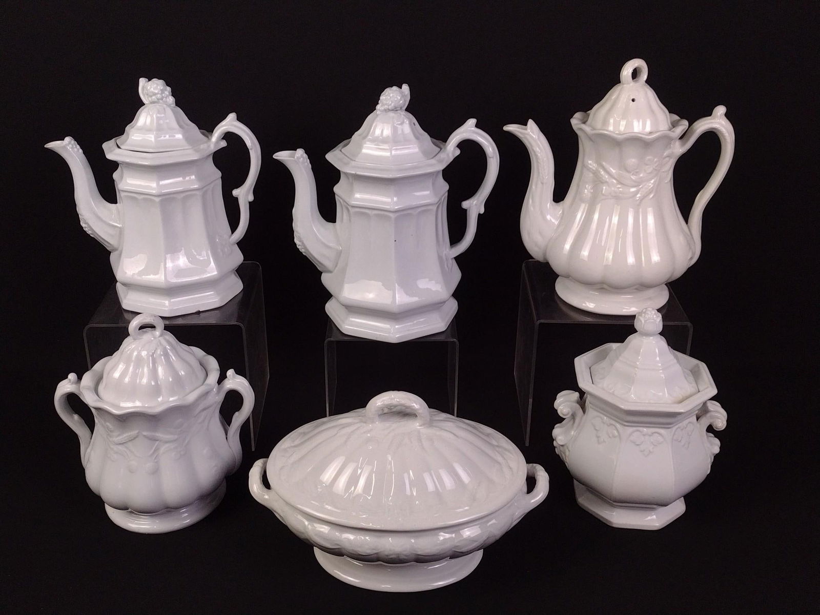 6 Pcs White Ironstone incl Tureen (1 of 7)