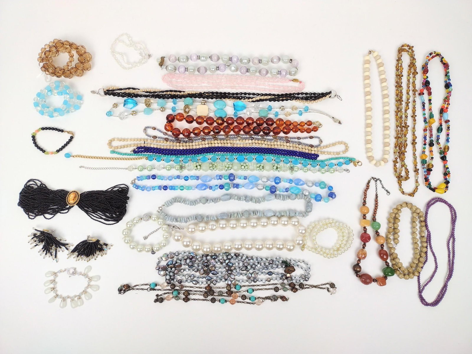 38 Vintage Fashion Necklaces and Bracelets: Also includes earrings. LR