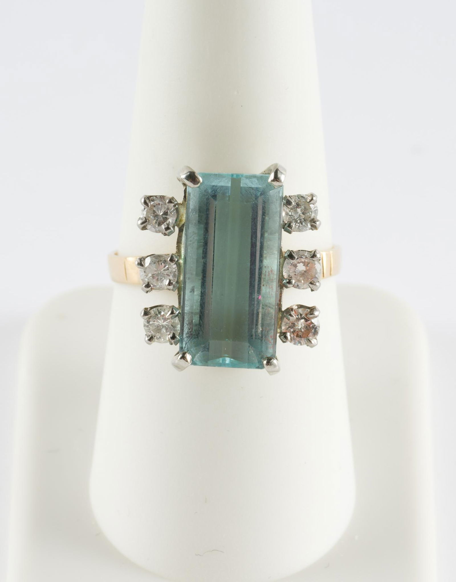 18k Gold, 5.6 Ct Aquamarine and Diamond Ring (1 of 3)
