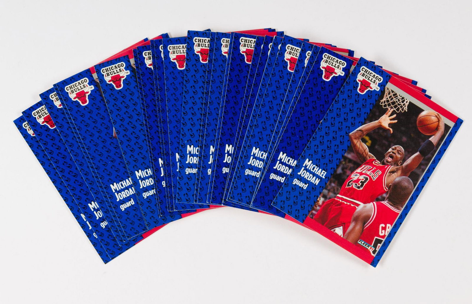 35 - 1991 Fleer Michael Jordan Cards: 35 - 1991 Fleer Michael Jordan Cards #29. MD/DB