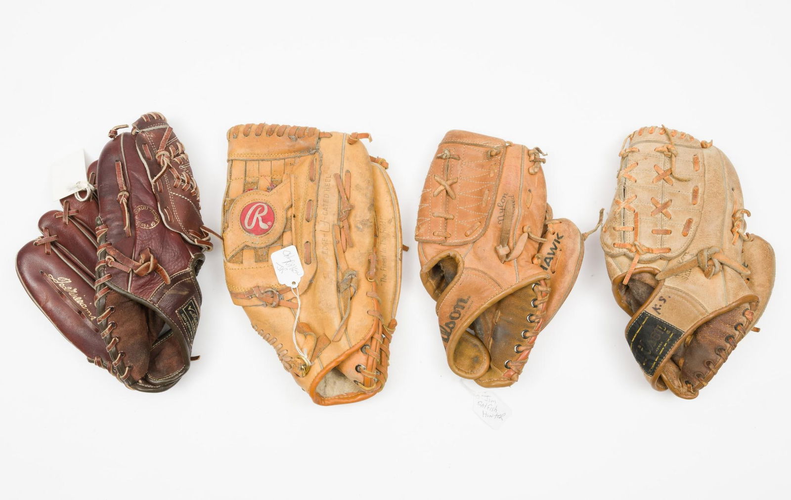 4 Store Model Gloves (1 of 9)