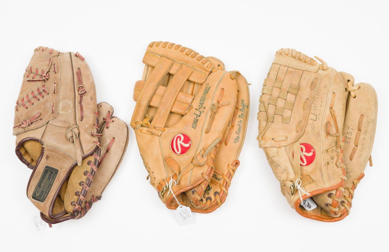 3 Store Model Gloves (1 of 7)