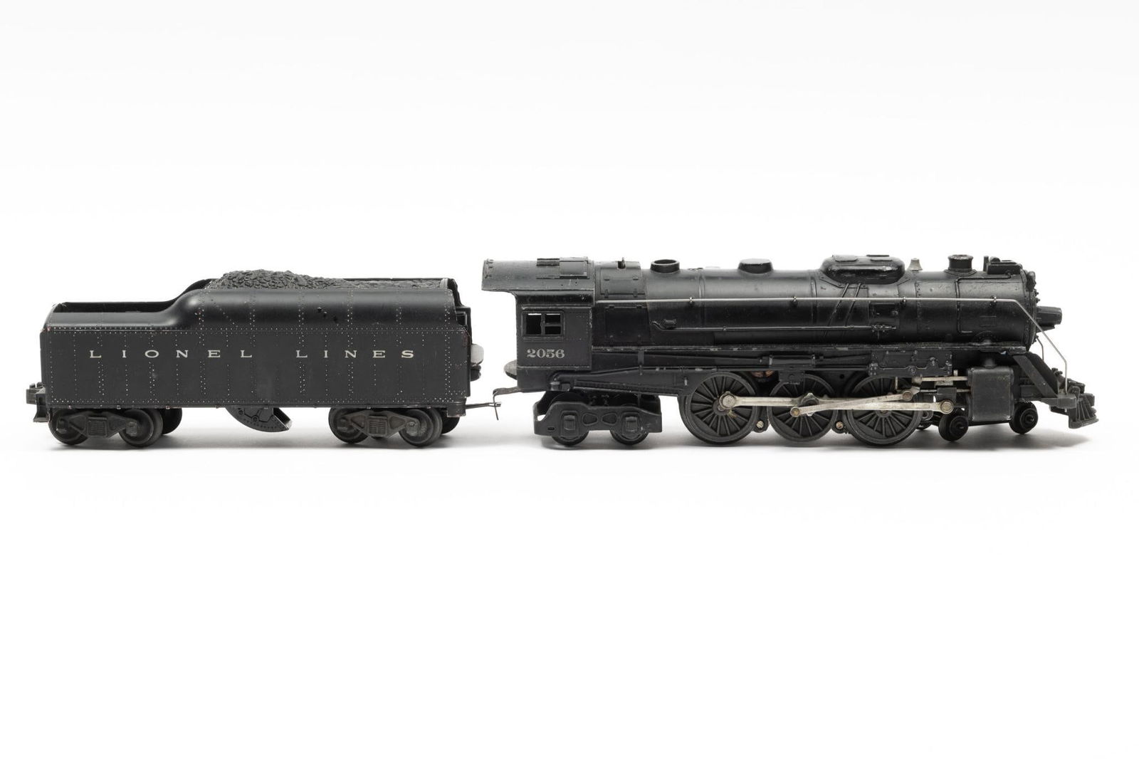 Lionel 2056 Locomotive And Tender (1 of 7)