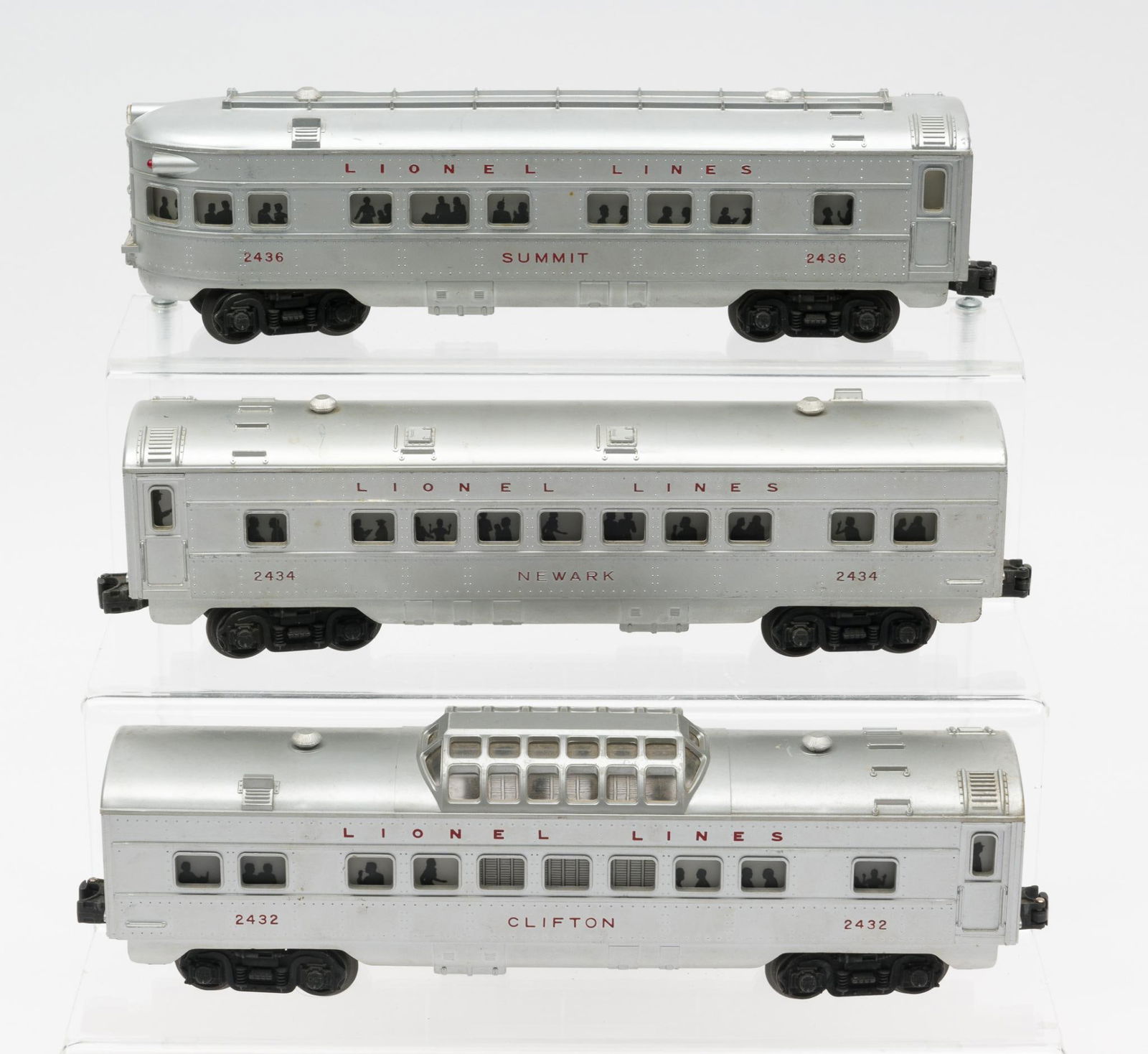 3 Pieces of Lionel O-Gauge Lionel Lines Passenger Cars (1 of 3)