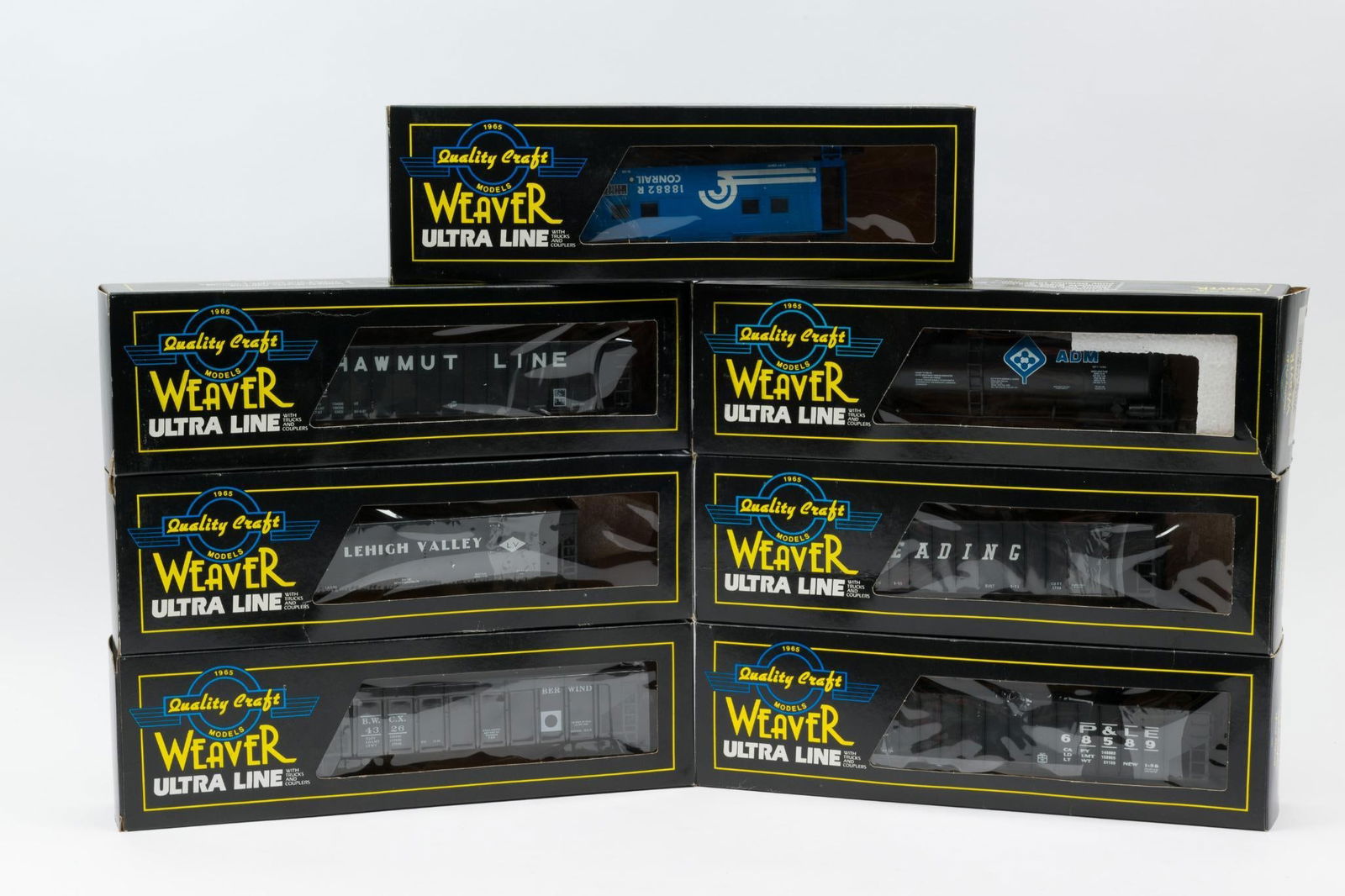 7 Pieces of Weaver Ultra Line O-Gauge Freight (1 of 2)