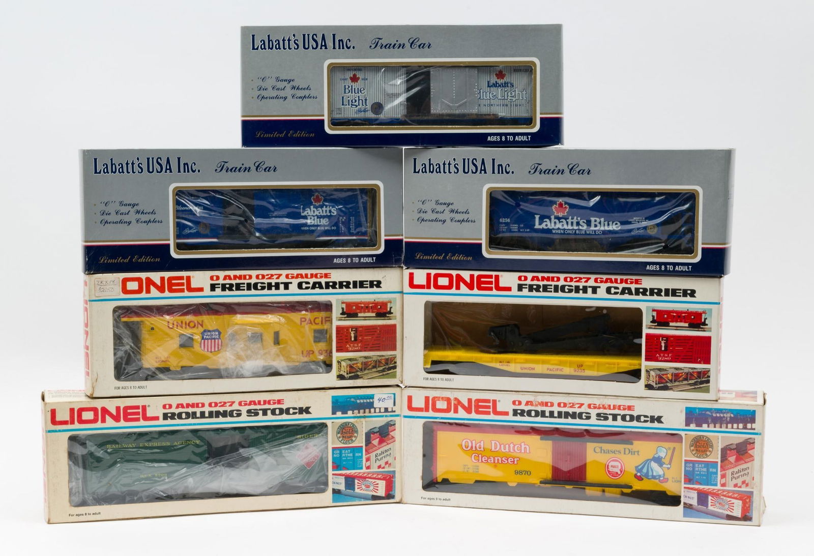 7 Pieces of Lionel Freight Incl Labbatt's Limited Edition Cars (1 of 2)
