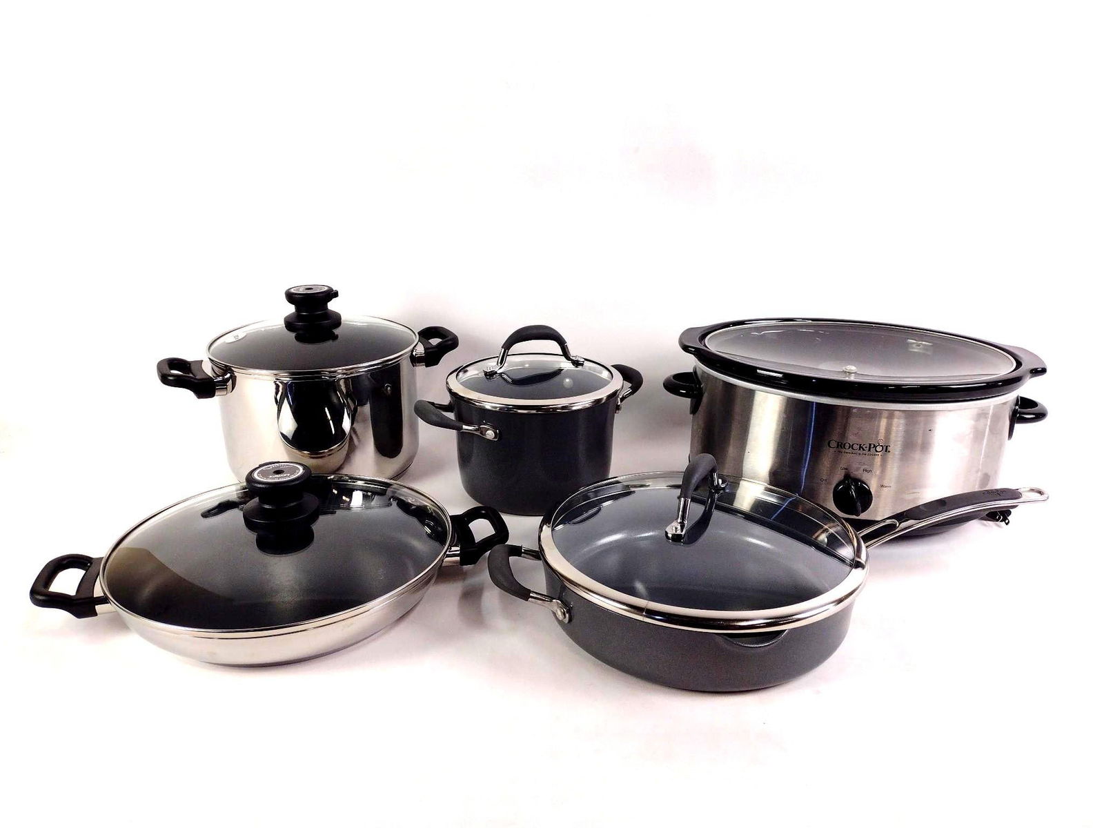 Crockpot and 4 Pcs Cookware (1 of 2)