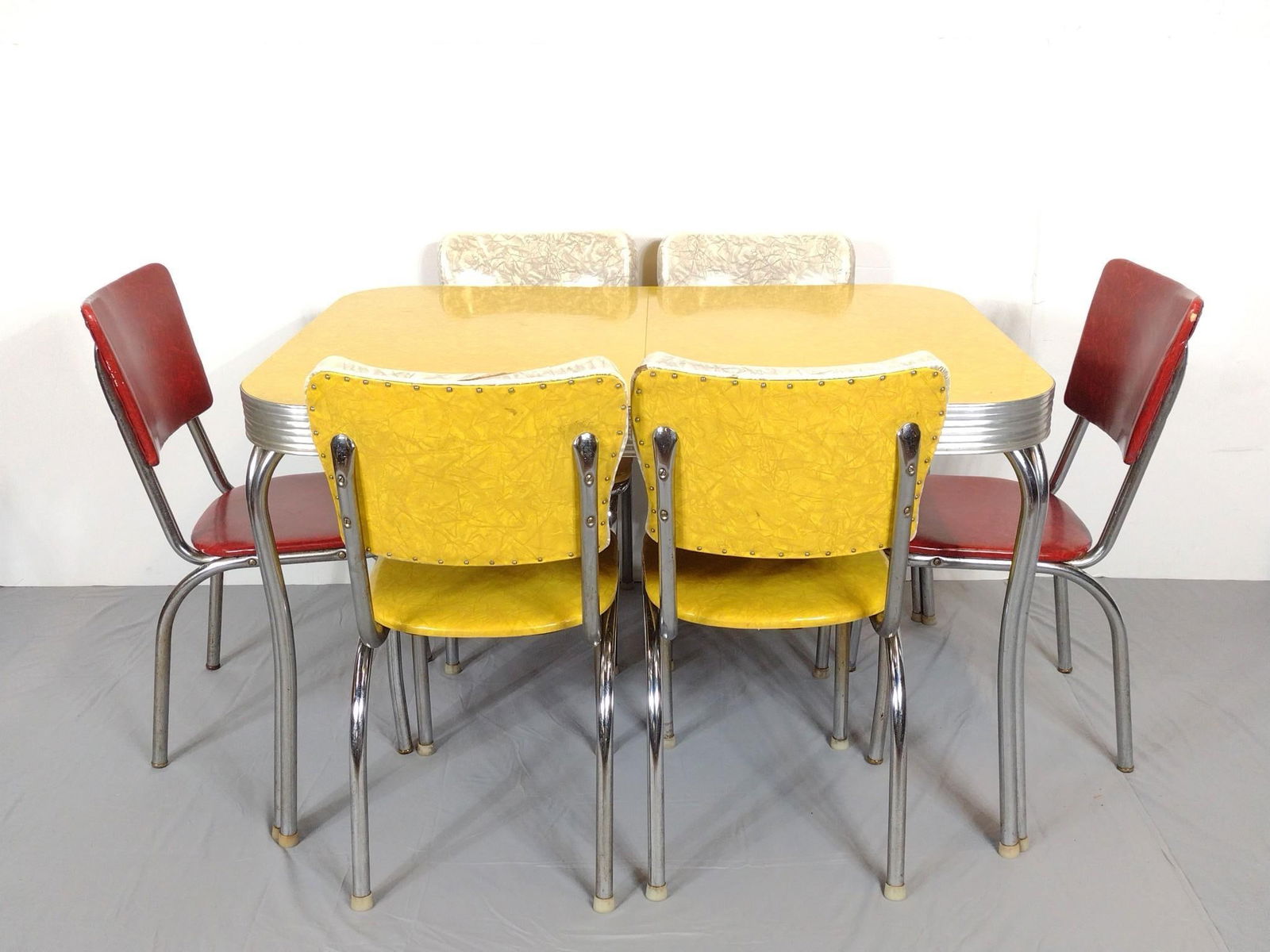 Retro Dinning Table With 6 Chairs (1 of 9)