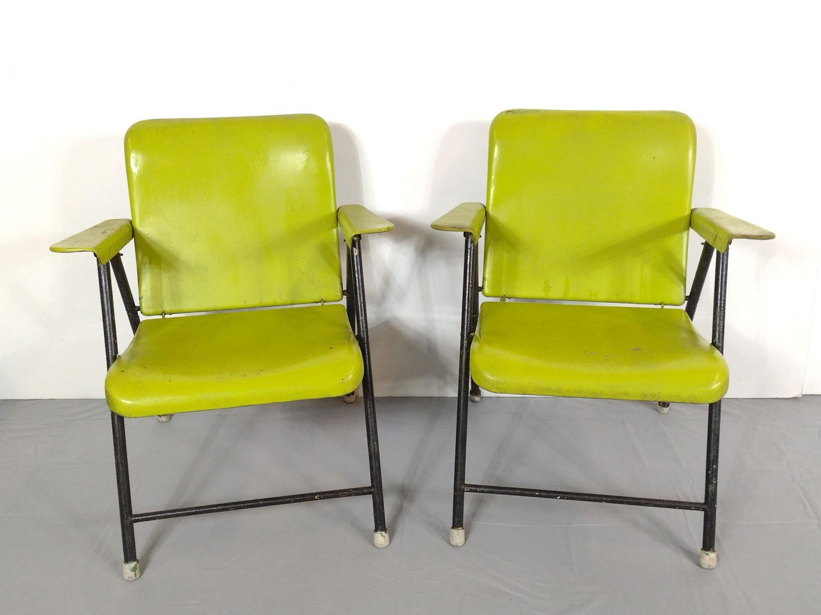 Pair Of Russel Wright Folding Chairs (1 of 7)