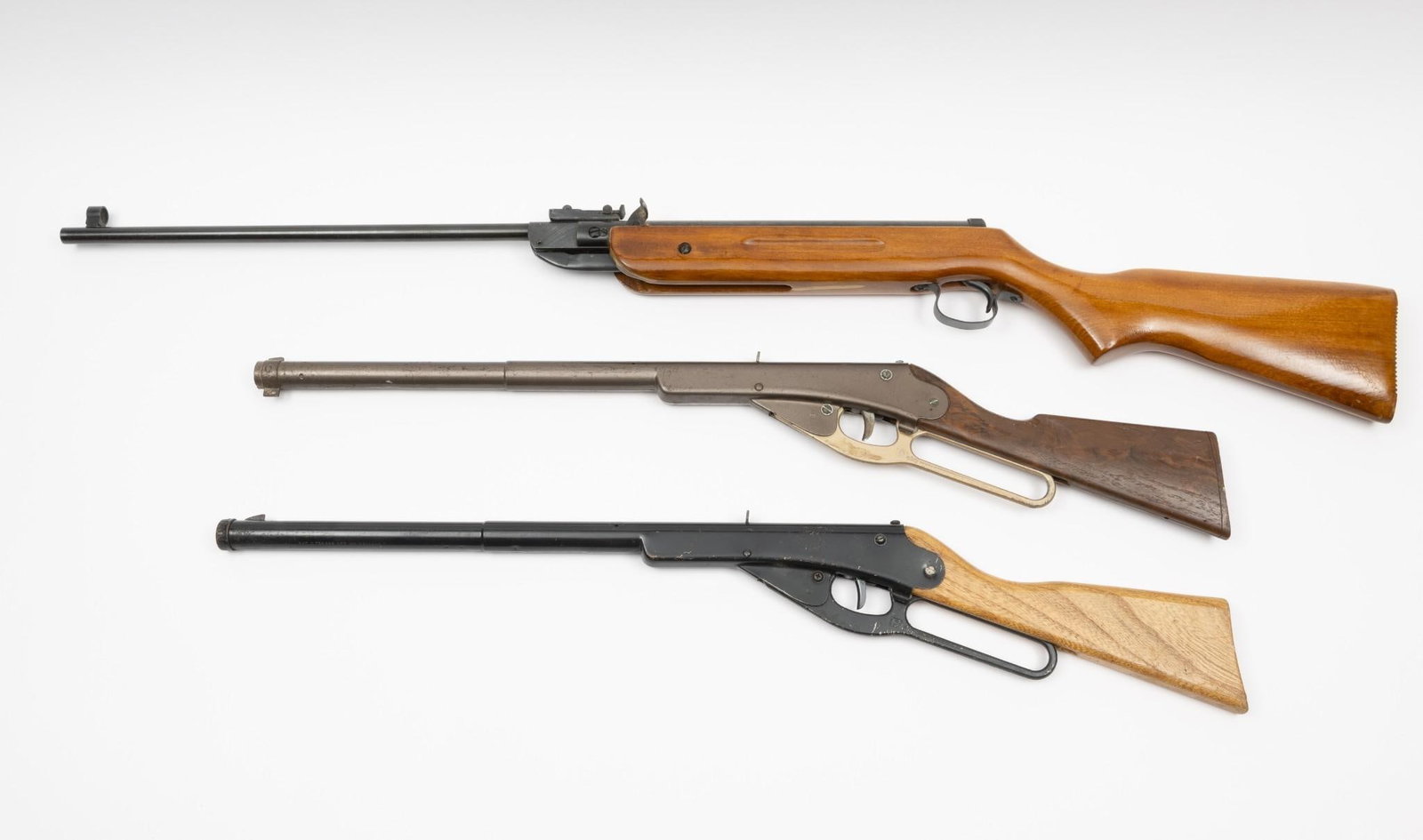 3 Air Rifles incl Model 62 Shanghai Air Rifle: 30" to 42-1/2" long. All with some wear consistent with age and use. LR