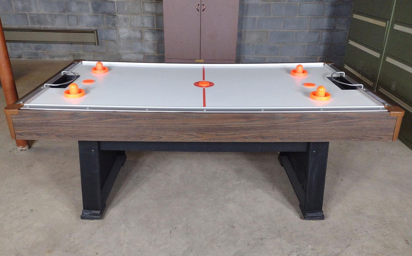 Brunswick Air Hockey Table (1 of 6)