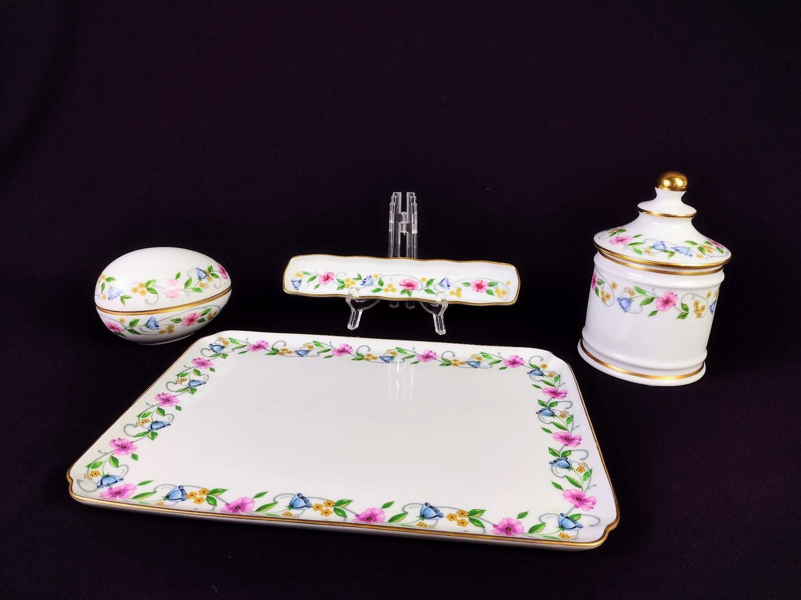 4 Pcs Limoges Vanity Set (1 of 3)