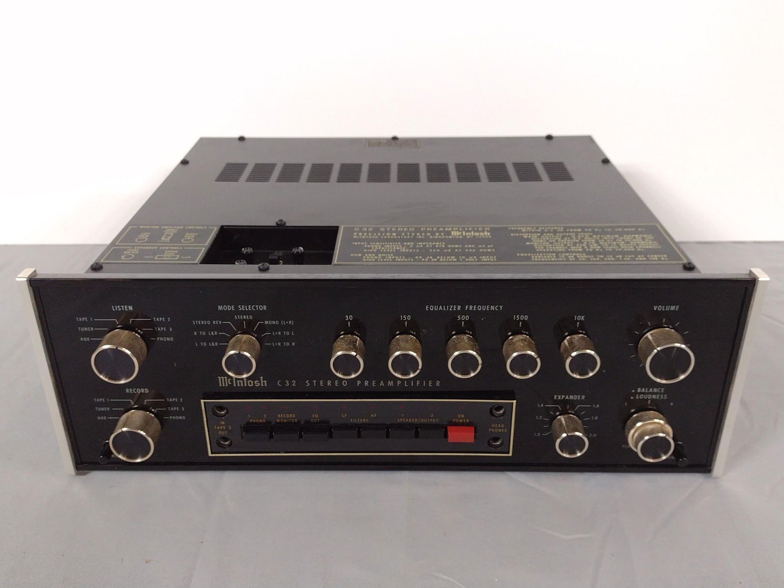 McIntosh C 32 Stereo Preamplifier (1 of 6)