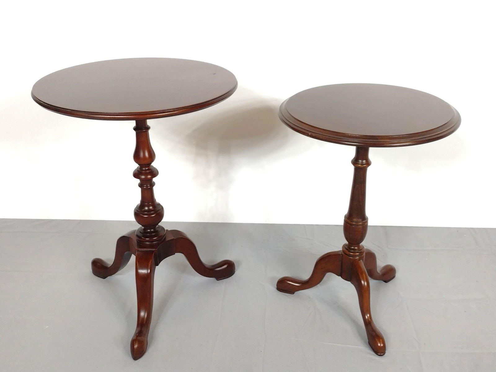 2 Candle Stands incl Ethan Allen (1 of 7)