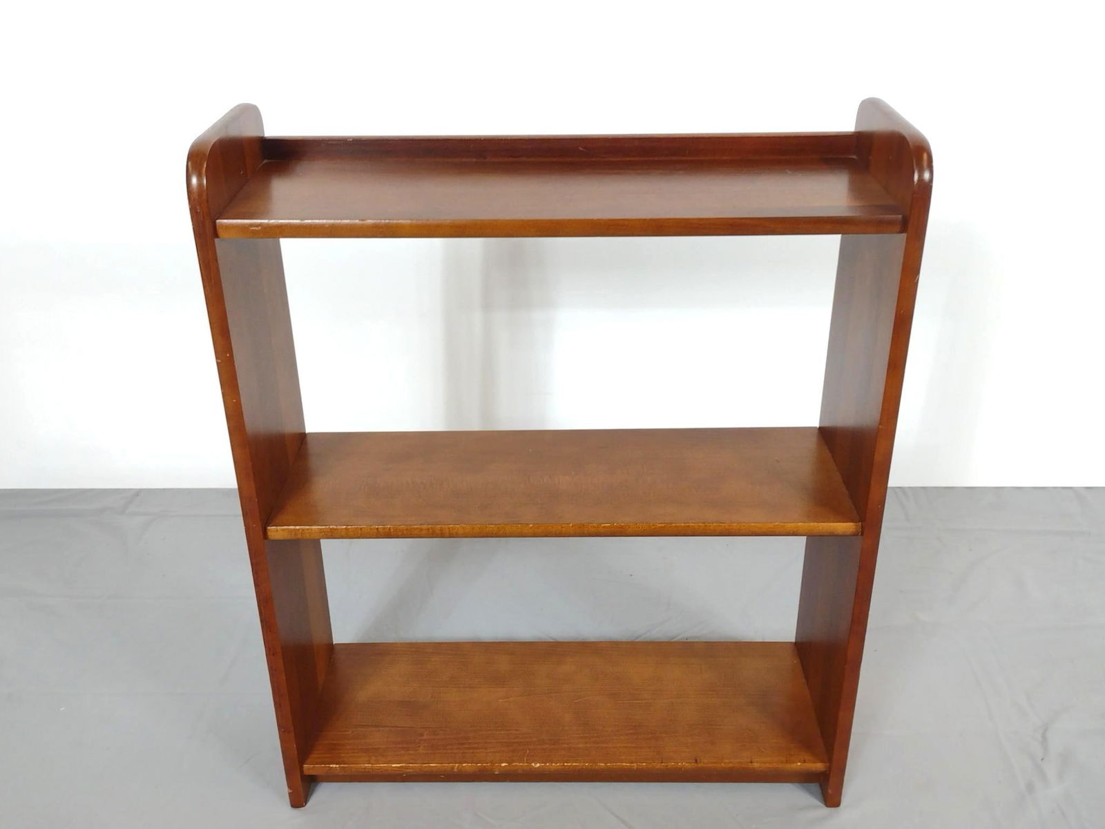 Low Bookcase (1 of 4)