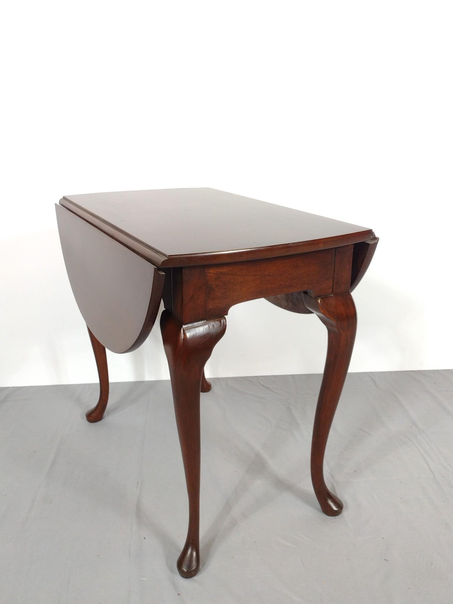 Drop Side End Table (1 of 6)