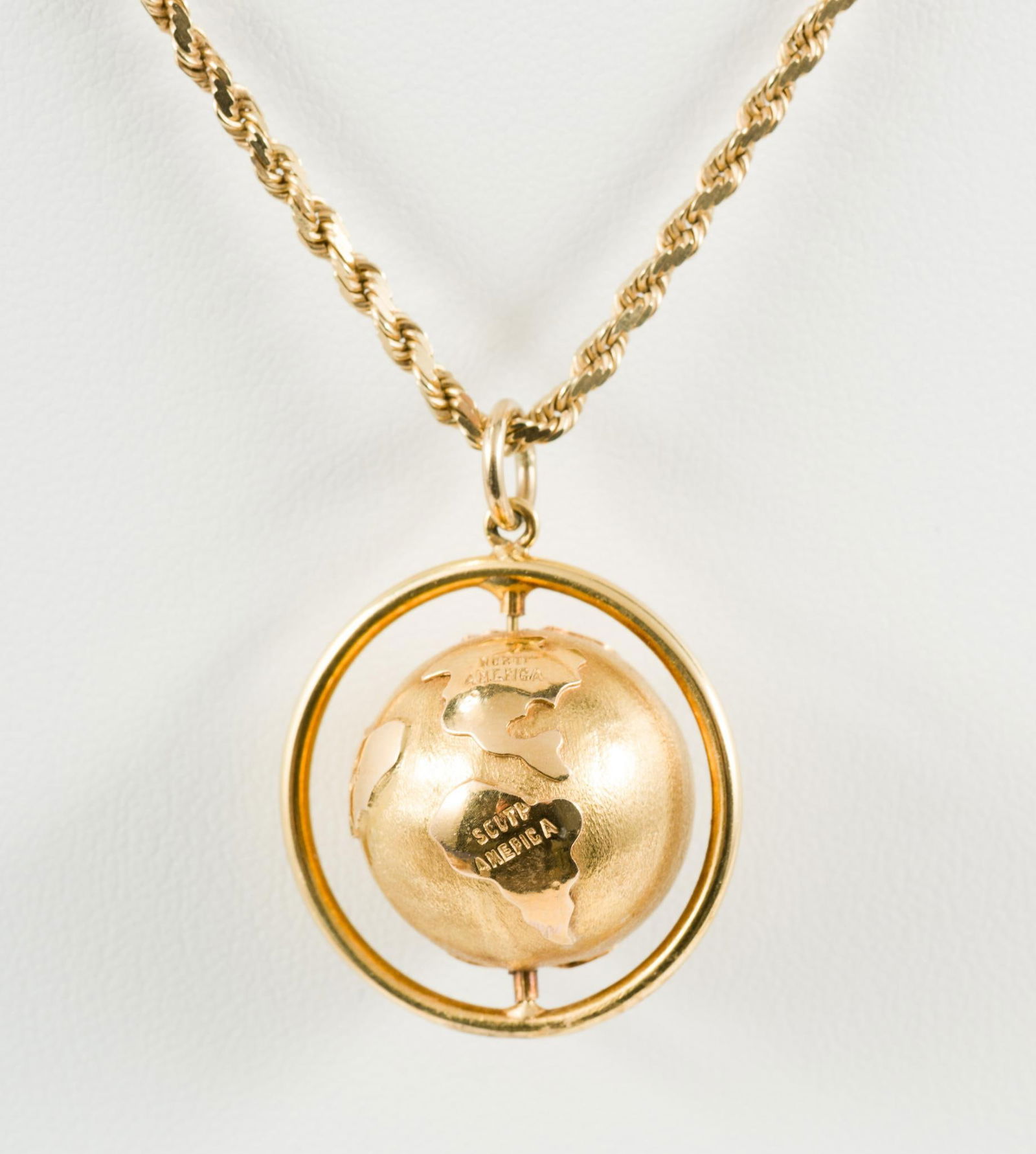 14k Gold Necklace Chain With Globe Pendant (1 of 3)