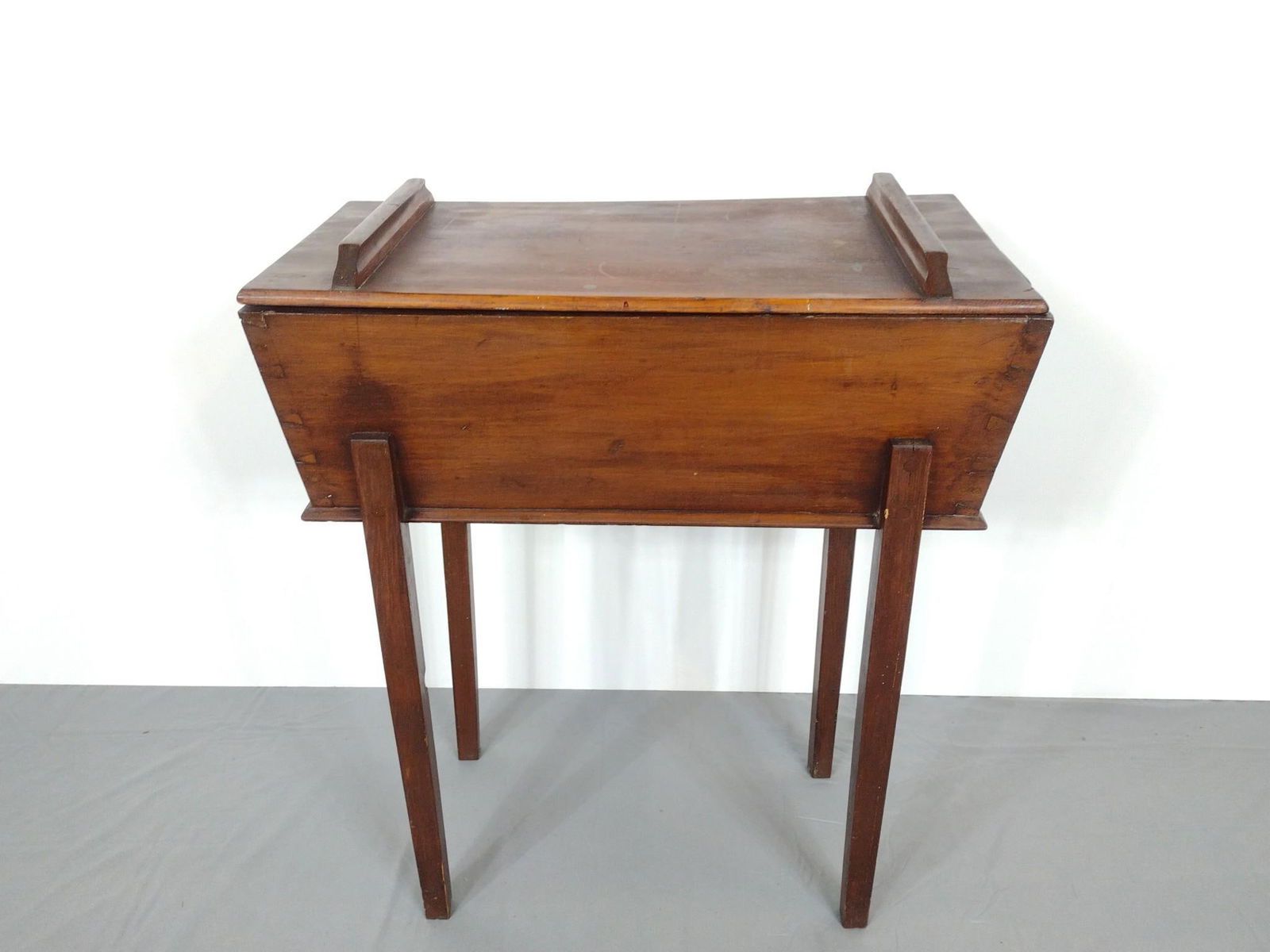 Antique Dough Box With Lid (1 of 7)