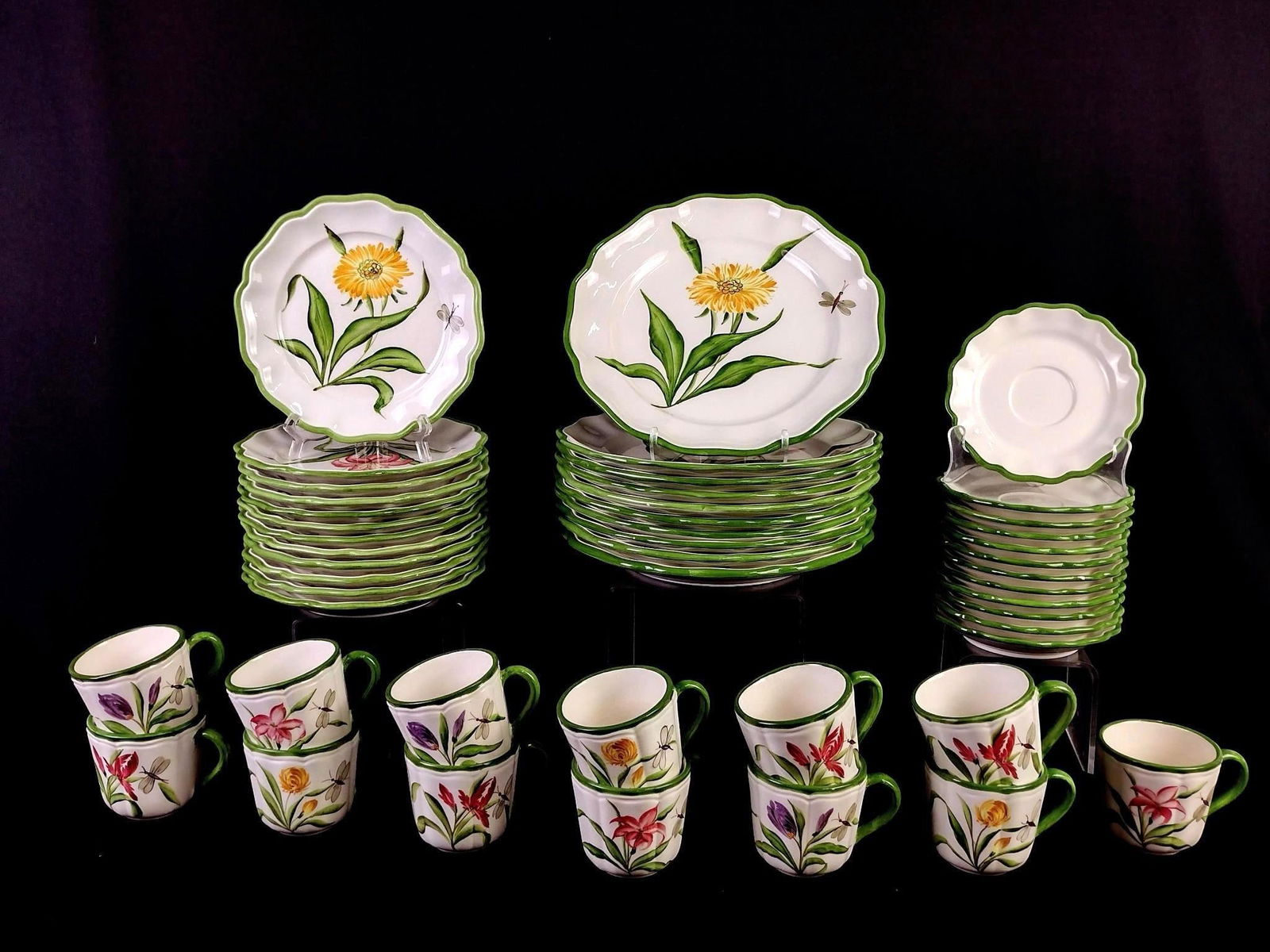 47 Pcs Floral Vietri Dinnerware (1 of 4)