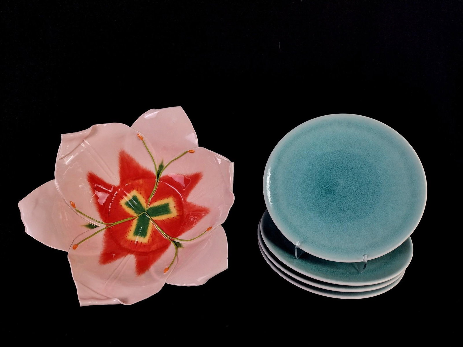 5 Ceramics incl Mustard Seed Floral Bowl: Plates from Crate & Barrel. Each 10-1/4" diameter. 14" diameter x 5" high. Some chips to edges. LR
