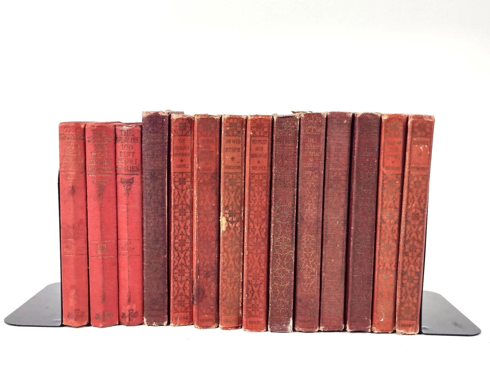 14 Books incl Tale of Two Cities: Also includes Tanglewood Tales, The Deer Slayer, and more. LR