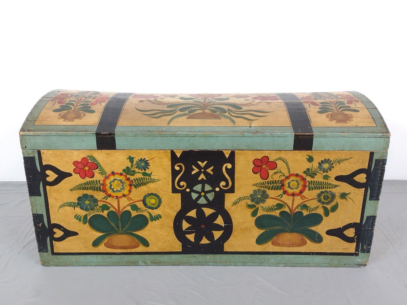 Paint Decorated Dome Top Blanket Chest (1 of 10)