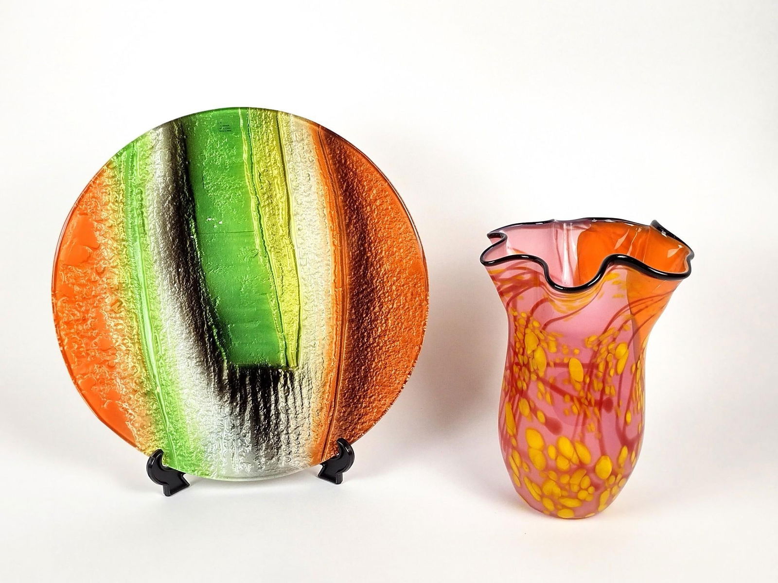 2 Pcs Art Glass incl Signed Vase (1 of 10)