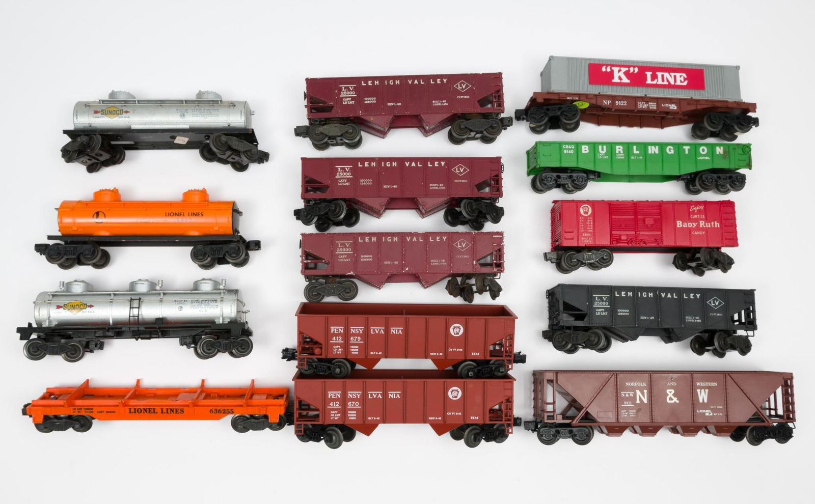 14 Pcs of Lionel O-Gauge Freight (1 of 4)