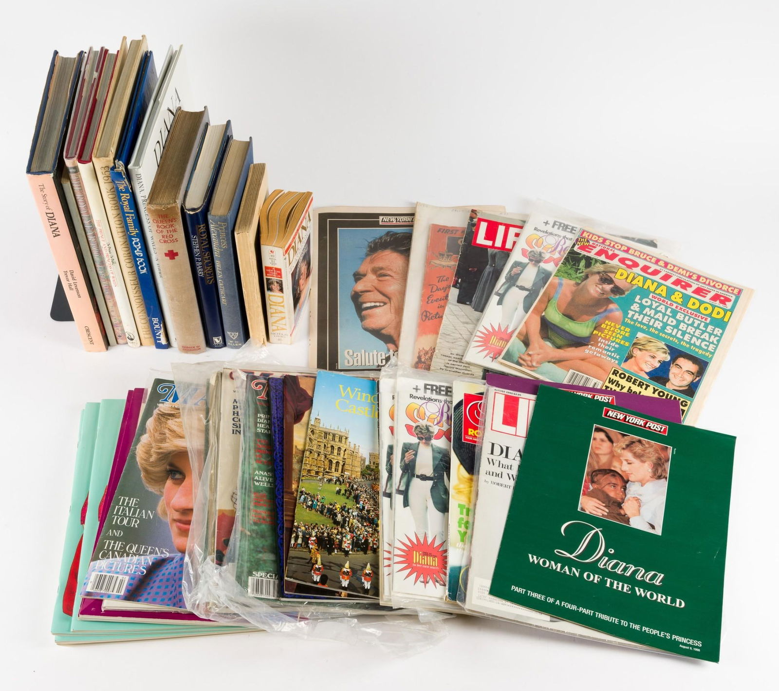 Grouping of Royal Family Books Incl Queen's Silver Jubilee (1 of 7)