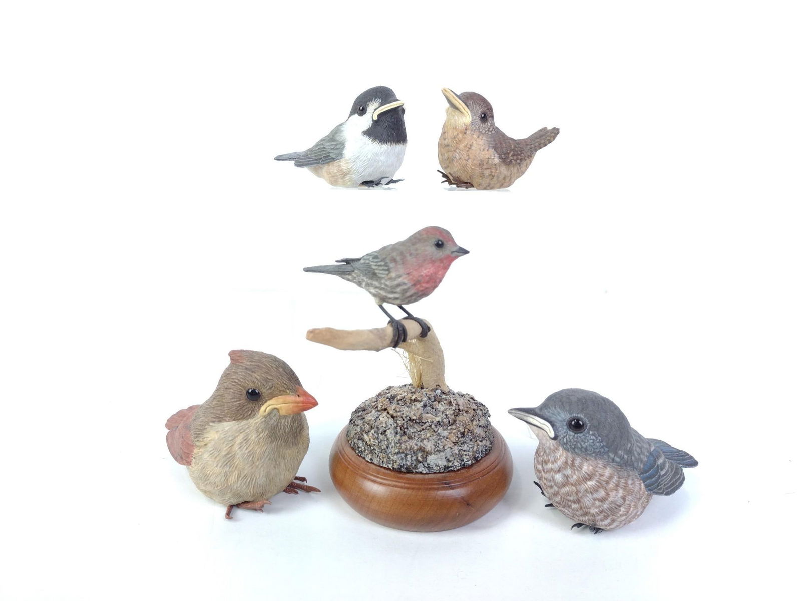 Five Carved Wood Miniature Song Birds Rosalyn Leach Daisey (1 of 5)