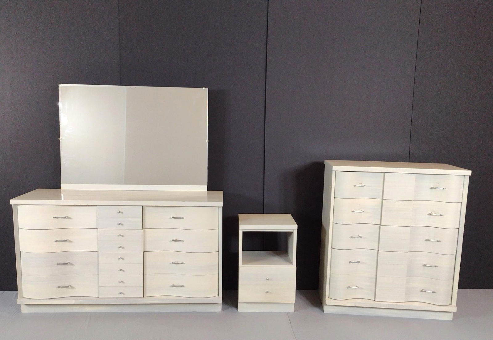 3 Pc Mid Century Bedroom Set (1 of 16)