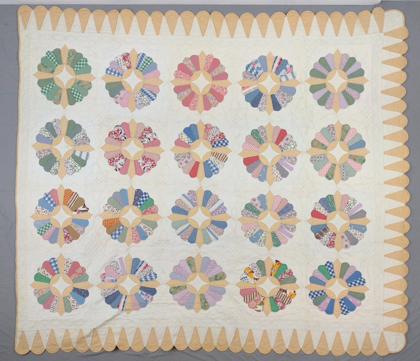 Scalloped Edge Floral Quilt: 81" wide X 91" long.