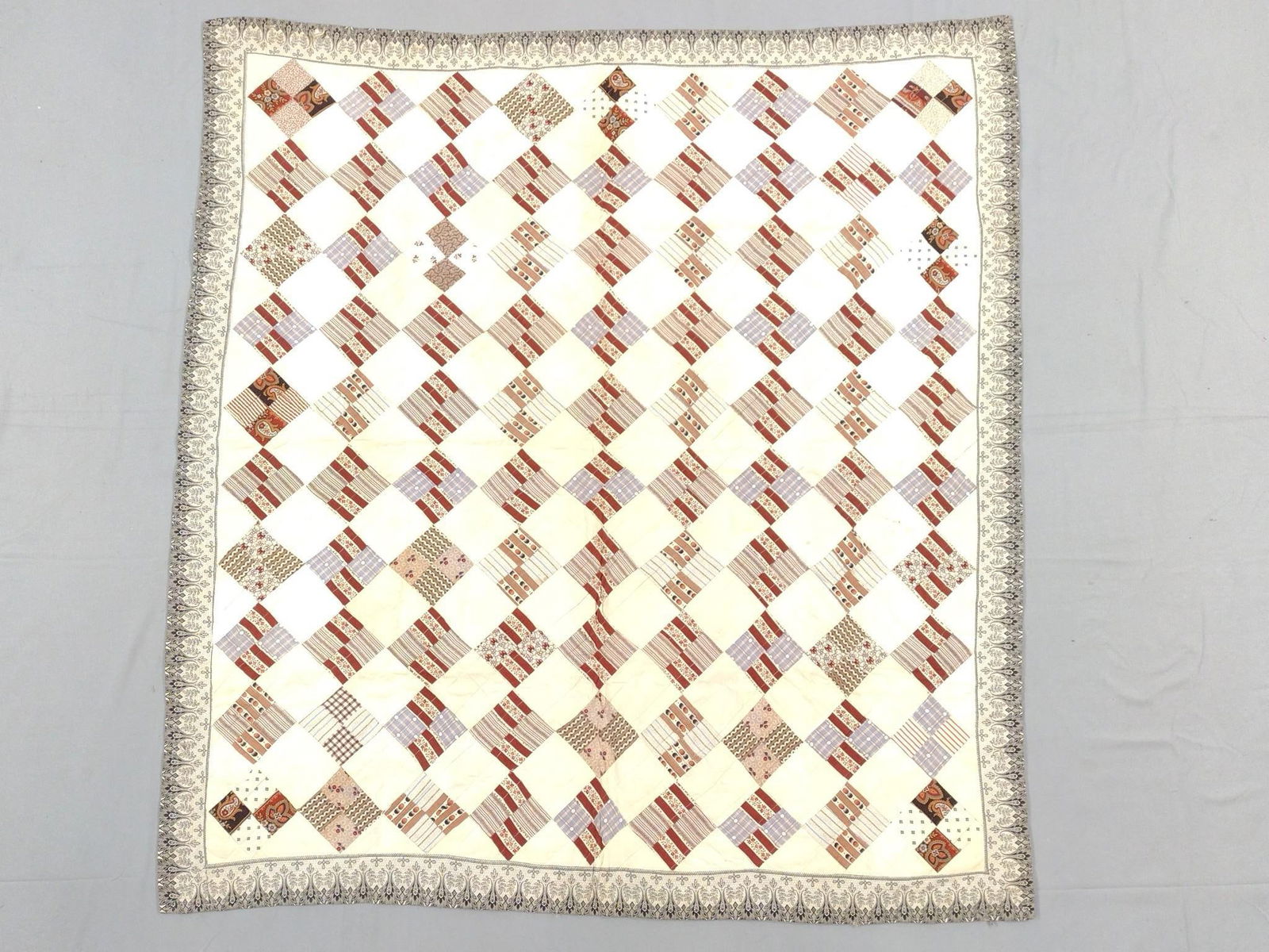 Vintage Crib Quilt (1 of 6)