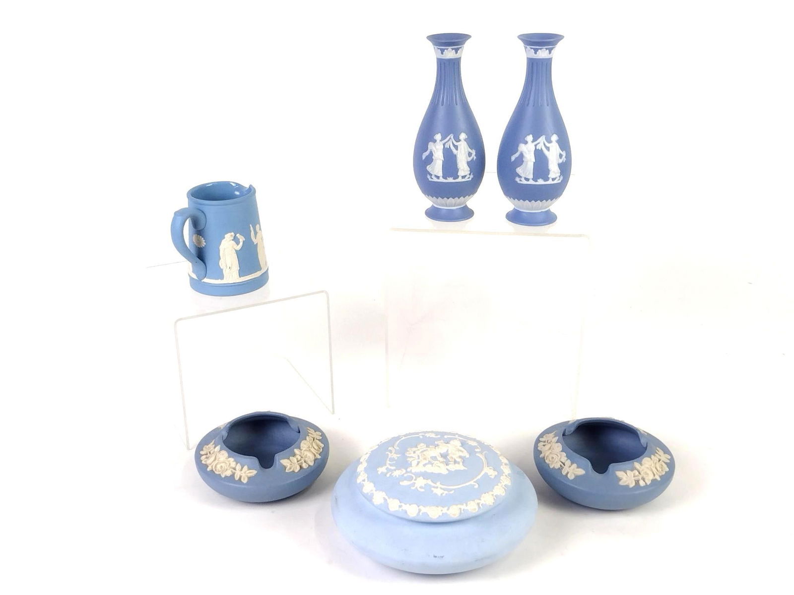 6 Pcs of Bisqueware incl Jasperware (1 of 5)