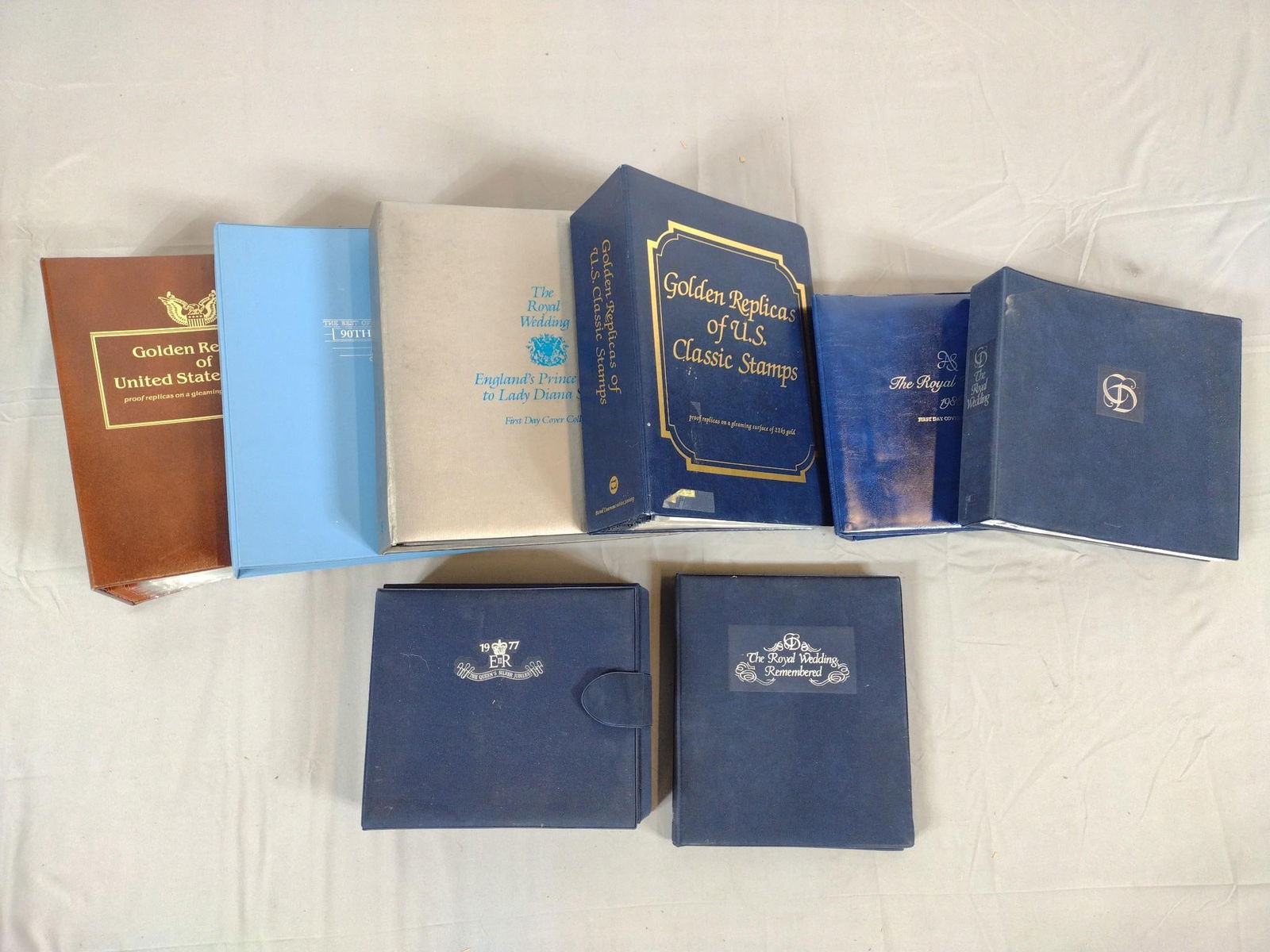 8 Commemorative Stamp Albums incl Royal Family (1 of 5)